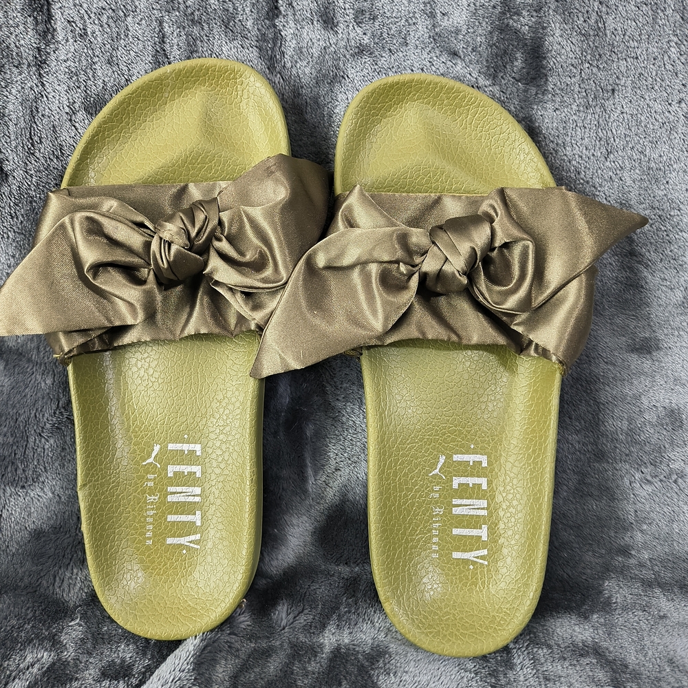 Fenty Beauty Women's Olive Slide Sandals 7.5